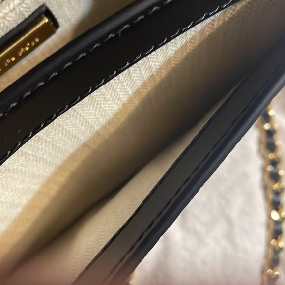 TORY BURCH Britten Embossed small adjustable shoulder bag - Picture 7 of 11